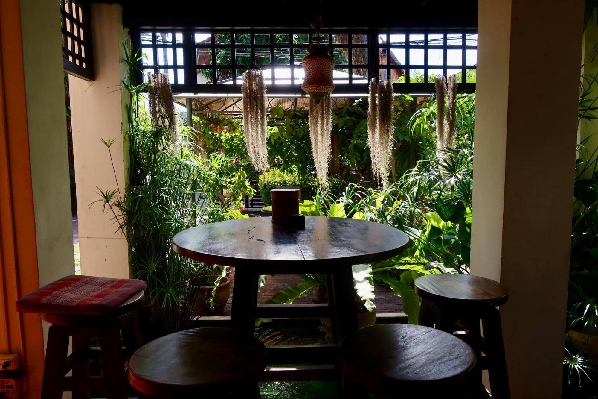 Banjai Garden Guesthouse チエンマイ エクステリア 写真